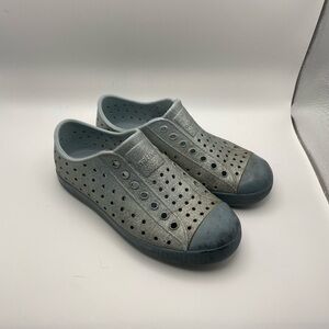 NATIVE sparkle Gray Perforated Slip-On Shoes C13‎
